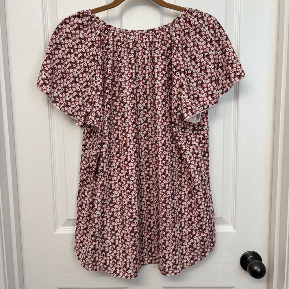 Burgundy Floral V-Neck Top | SimpleFun XL - Picture 8 of 11